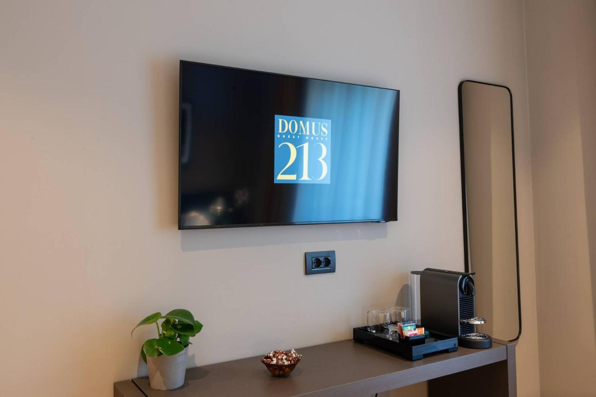 Domus 213 * Rom